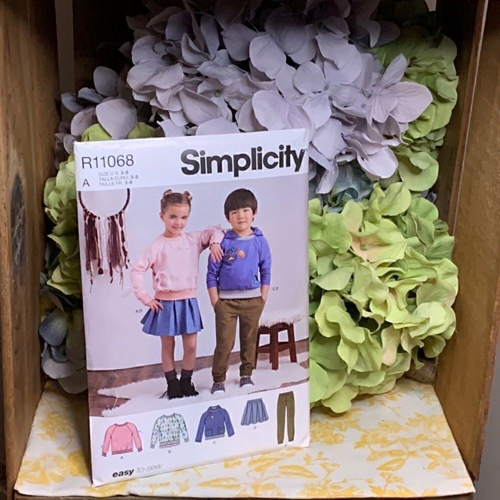 Simplicity kids  outfit sewing pattern